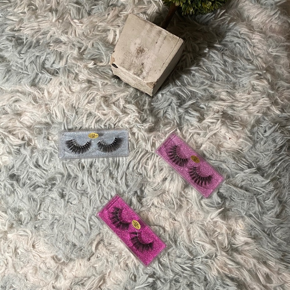 Women Eyelashes